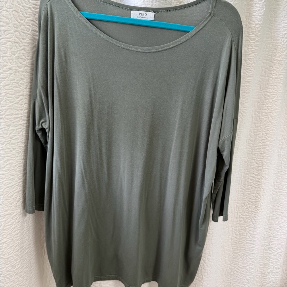 Piko 1988 Olive Relaxed Scoop Neck Tunic